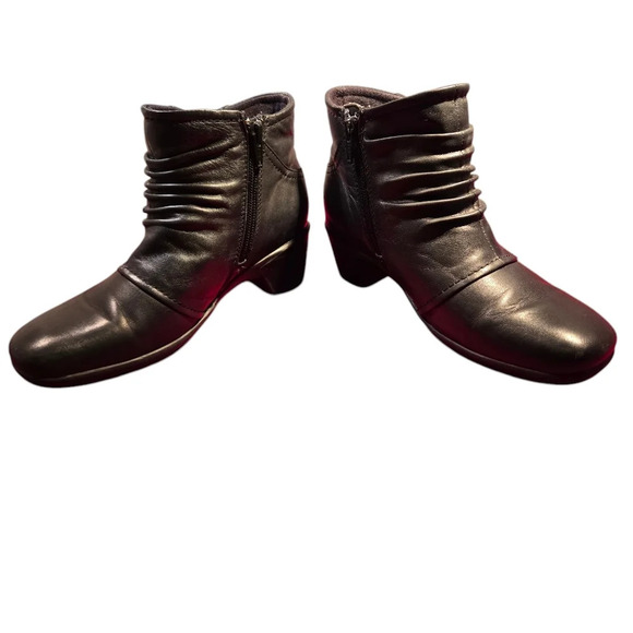Earth Origins Mallory Black Leather Ruched Ankle Boots Leather Women size 5.5M - Picture 4 of 15